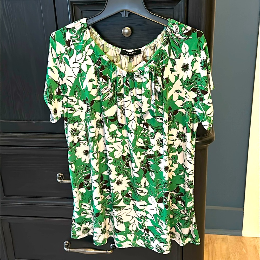 Liz McCoy stretchy blouse, size 1x
